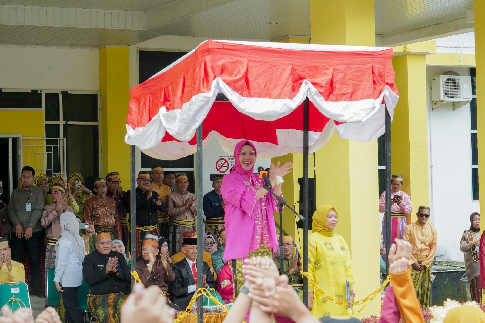 Dari Lapangan Upacara ke Istana Pendidikan: Barru Rayakan Hardiknas dengan Sambungan Virtual Istimewa