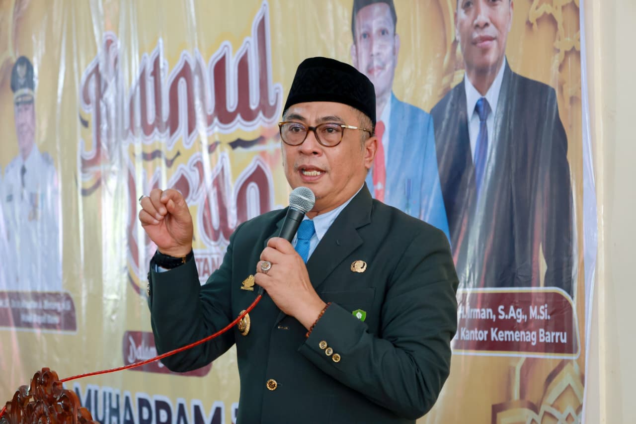 Dihadiri Ribuan Santri, Wabup Barru Buka Penamatan Al-Qur’an Massal di Masjid Agung Nurul Iman