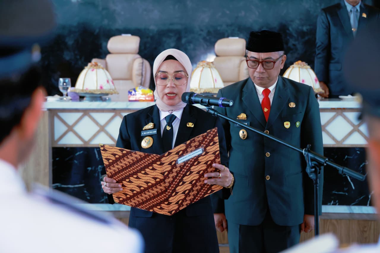 Sukses Jadi Daerah Pertama Gelar Pilkades Serentak 2026, Bupati Barru Resmi Lantik 11 Kepala Desa Terpilih